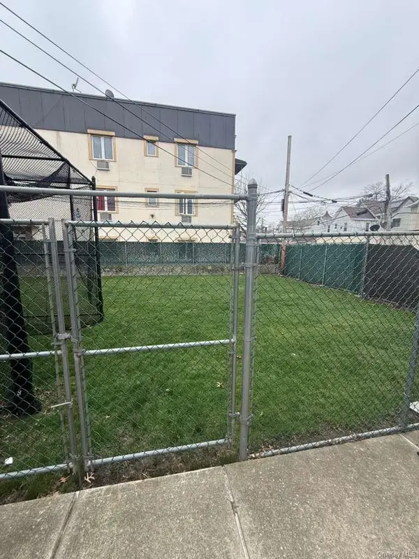 9514 101st AVE, Ozone Park, NY 11416