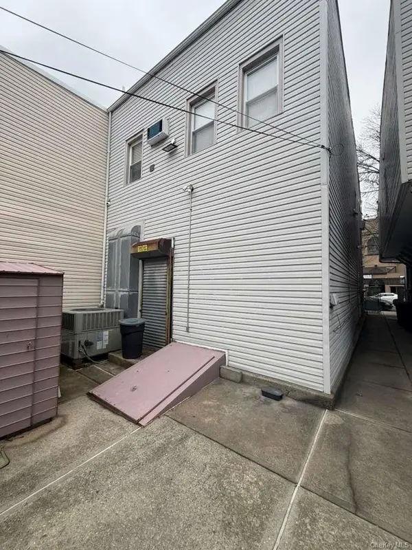9514 101st AVE, Ozone Park, NY 11416