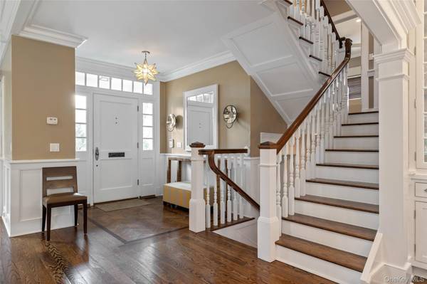 1 Meadow WAY, East Hampton, NY 11937