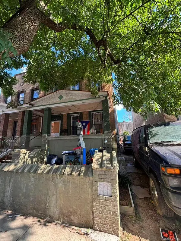 450 Newport ST, Brooklyn, NY 11207