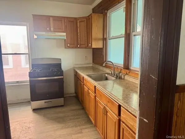 14 Smith ST, Middletown, NY 10940
