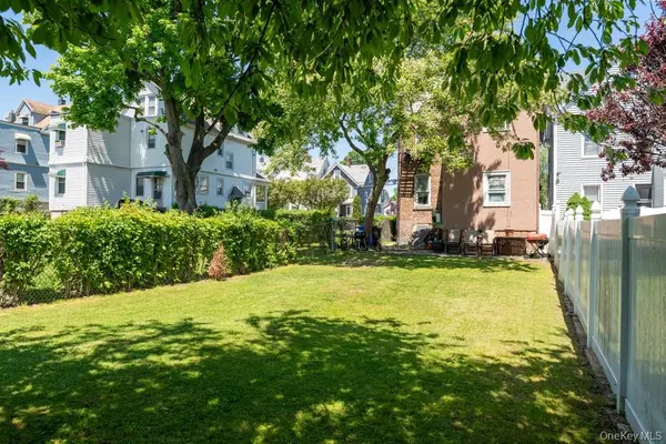 304 Lockwood AVE, New Rochelle, NY 10801
