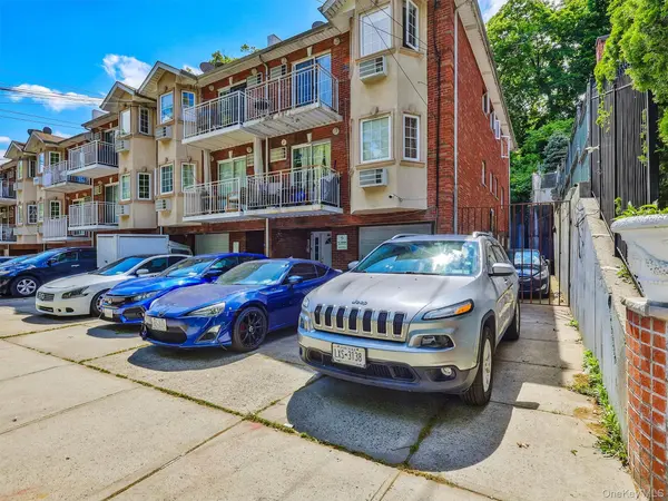 86-66 Midland Pkwy, Jamaica, NY 11432
