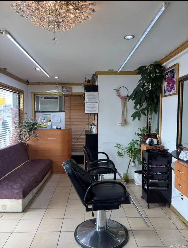 71-01 Northern blvd, Jackson Heights, NY 11372