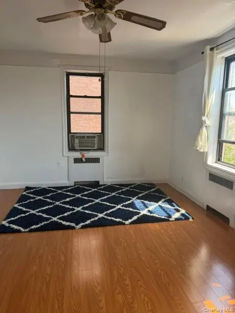 167-10 Crocheron AVE #4D, Flushing, NY 11358