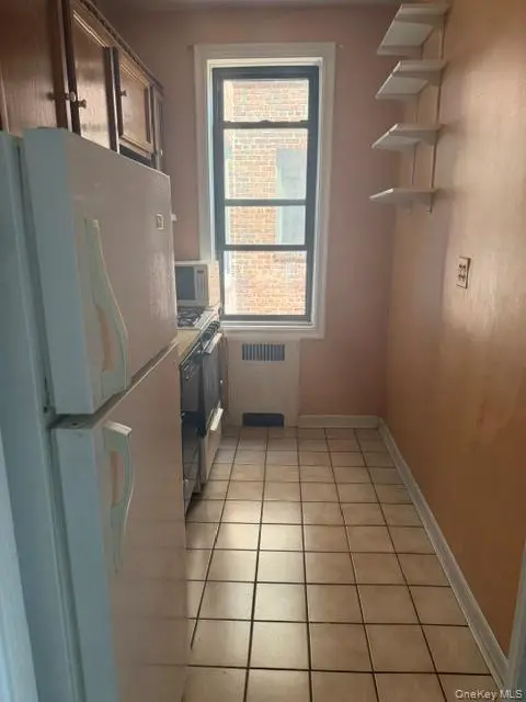 167-10 Crocheron AVE #4D, Flushing, NY 11358
