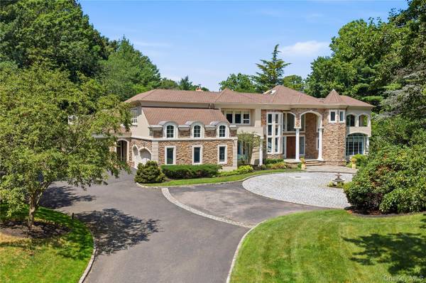 55 Coves RUN, Oyster Bay Cove, NY 11791