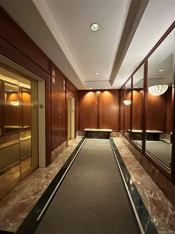 2 S End AVE #7V, New York (manhattan), NY 10280