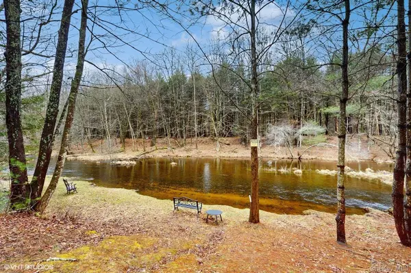 736 State Route 55, Napanoch, NY 12458