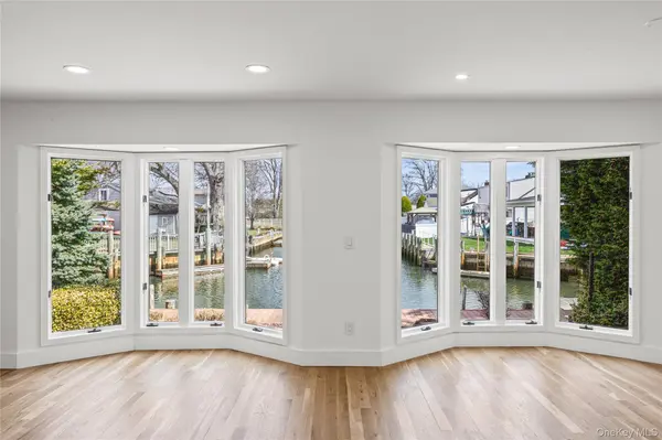 119 Alhambra RD, Massapequa, NY 11758