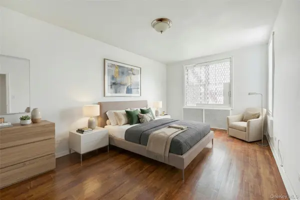 63-45 Saunders ST #6H, Rego Park, NY 11374