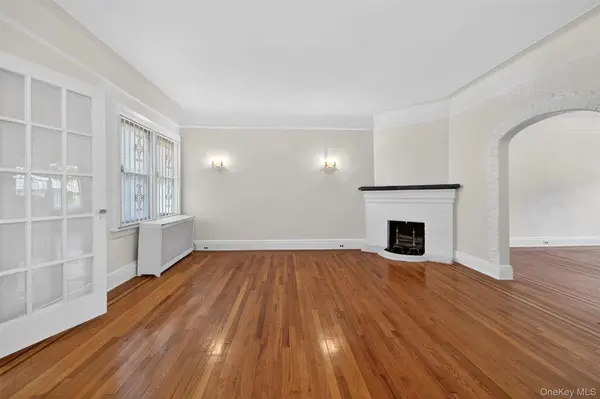34-39 75th ST, Jackson Heights, NY 11372