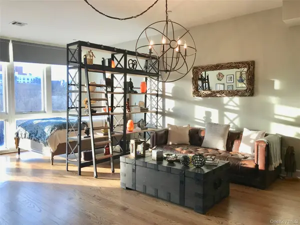 90 Bay Street Landing #2G, Staten Island, NY 10301