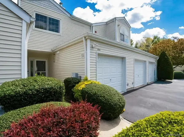 194 Gothic CIR, Manorville, NY 11949