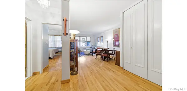 55 Lenox RD #1 F, Rockville Centre, NY 11570