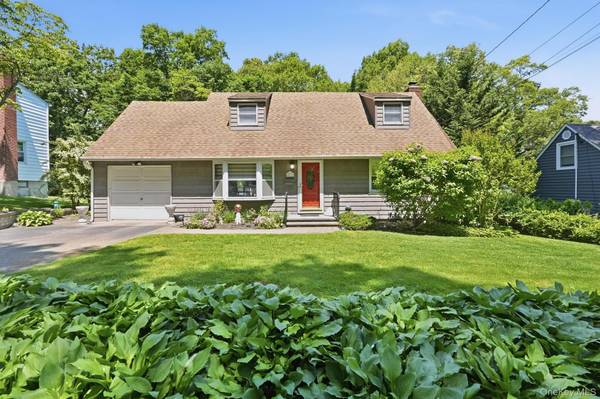 41 Semon RD, Huntington, NY 11743
