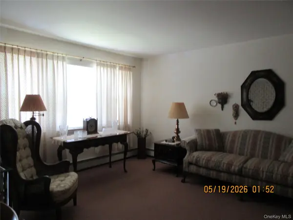 10 Liberty CT, Washingtonville, NY 10992