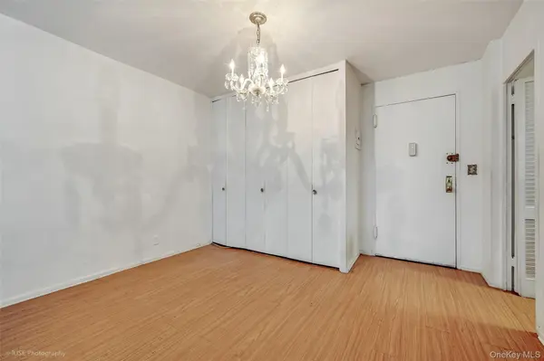 39-65 52 St. #2H, Woodside, NY 11377