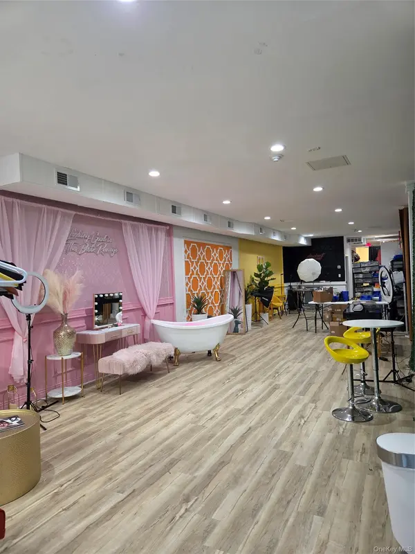 72 s central AVE, Valley Stream, NY 11580