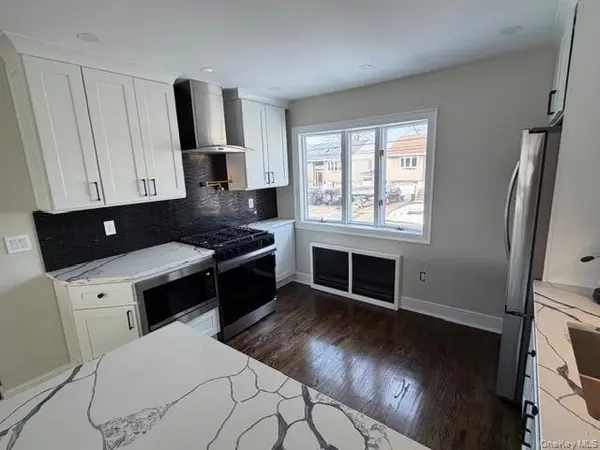 62 E 1st ST, Freeport, NY 11520