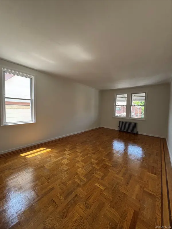 3922 Amundson AVE, Bronx, NY 10466