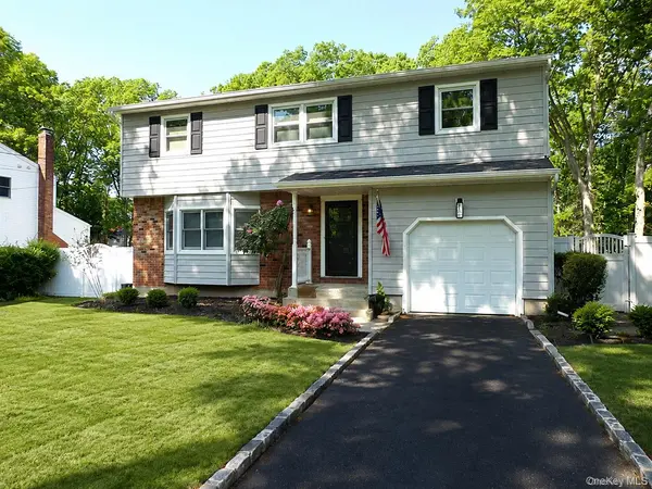 387 Mark Tree RD, East Setauket, NY 11733