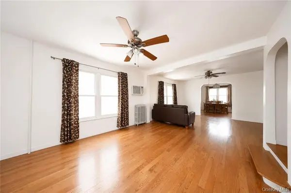 2675 E 27th ST, Brooklyn, NY 11235