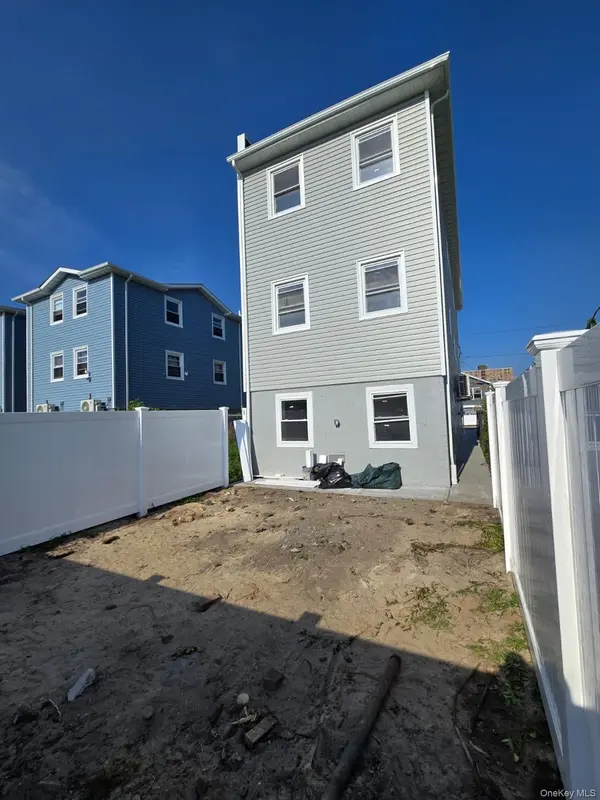 445 Beach 45th ST, Far Rockaway, NY 11691
