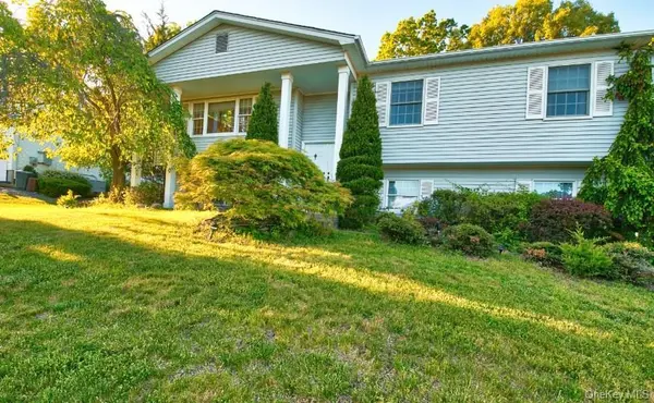 39 Bubenko DR, Stony Point, NY 10923