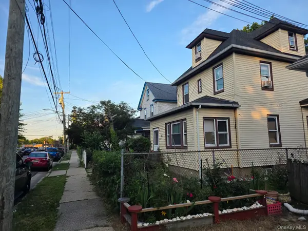 22 Webb AVE, Hempstead, NY 11550