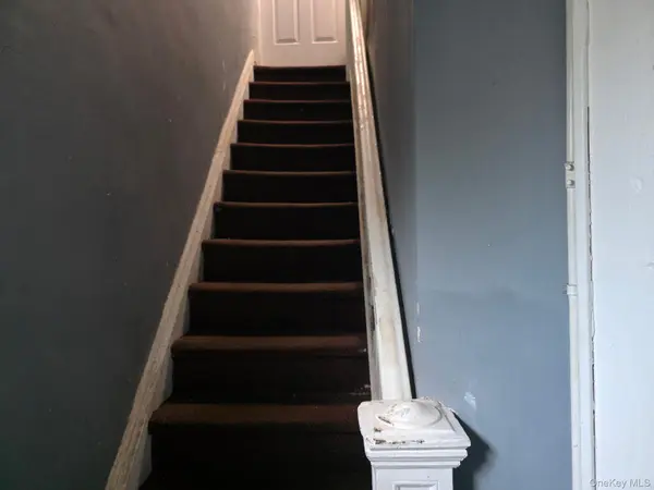 22 Webb AVE, Hempstead, NY 11550