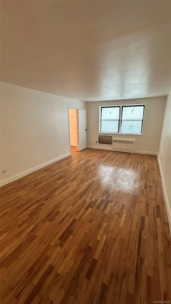 13111 Kew Gardens RD #1D, Richmond Hill, NY 11418