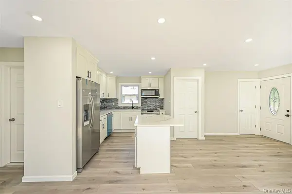 180 Park AVE, Deer Park, NY 11729