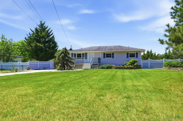 1072 Connetquot AVE, Central Islip, NY 11722