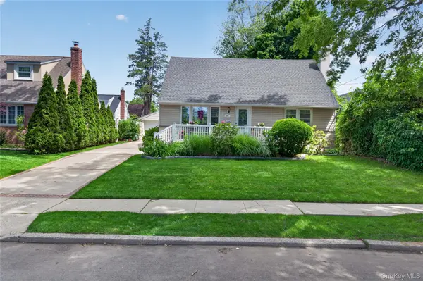 84 Wilson BLVD, New Hyde Park, NY 11040