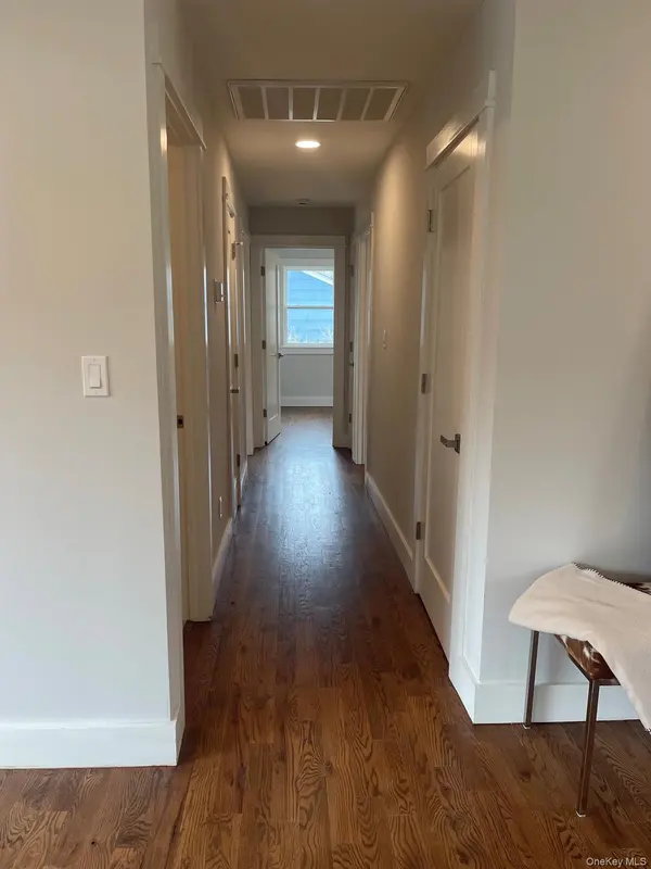 122 Rocky Point Landing RD, Rocky Point, NY 11778