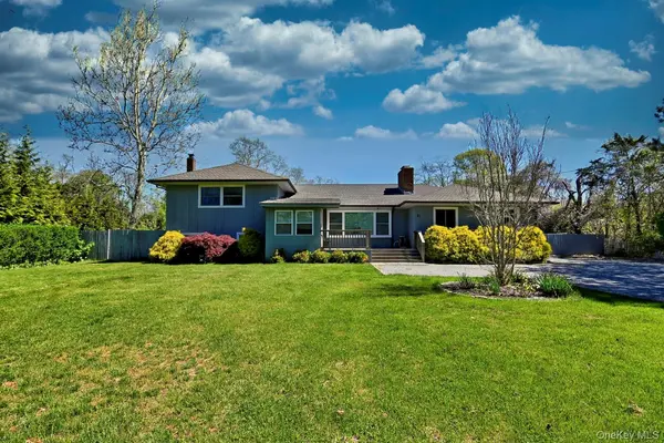 21 Sunset AVE,  East Quogue,  NY 11942