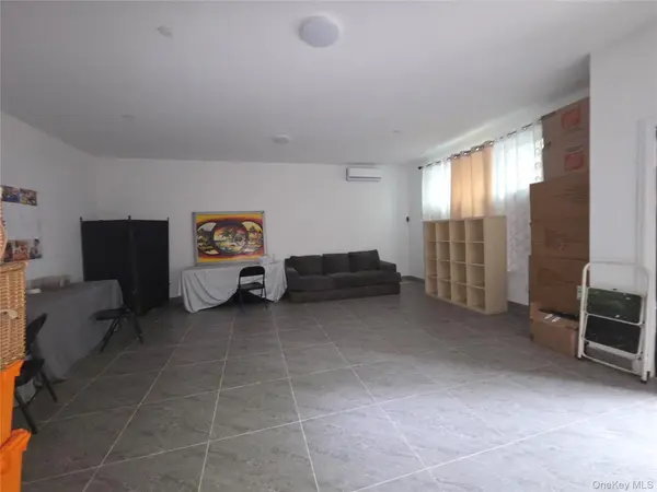 810 E 165th ST, Bronx, NY 10459