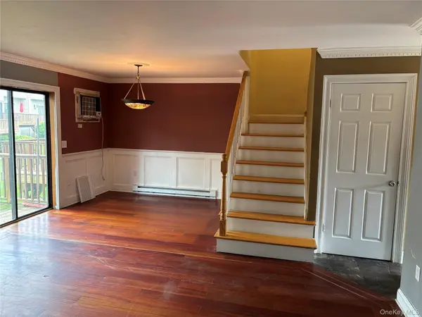 5202 Chelsea CV, Hopewell Junction, NY 12533