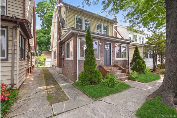 9122 Springfield BLVD, Queens Village, NY 11428