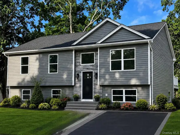 72 Concord RD, Shirley, NY 11967