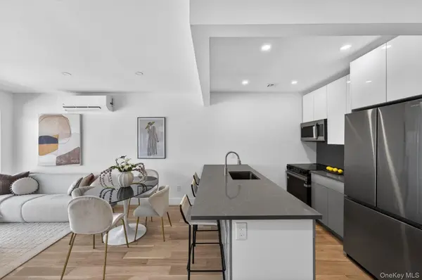 31-65 14th ST #3F, Astoria, NY 11106