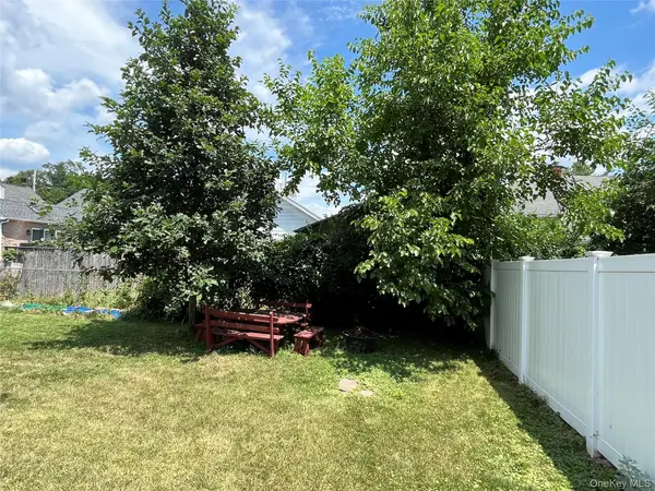 10 Vine ST, Beacon, NY 12508