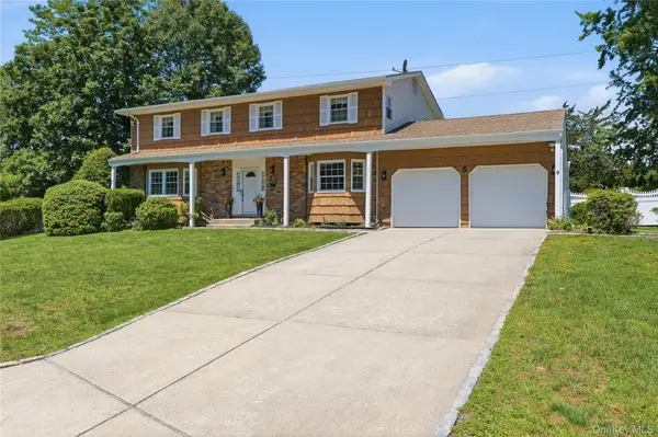 6 Carol CT, East Setauket, NY 11733