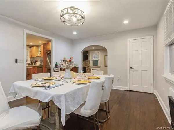 167 Lakeview AVE, Lynbrook, NY 11563