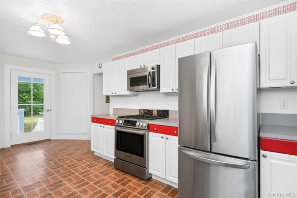 6 Oxford AVE, Shelter Island, NY 11964