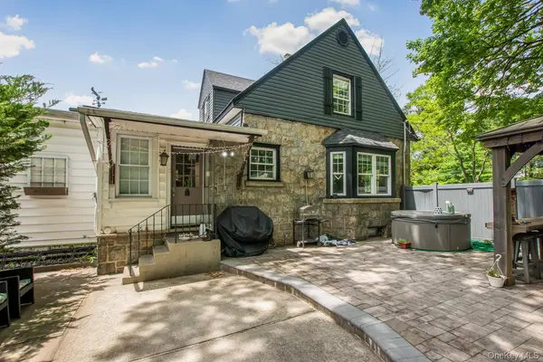 4 Knox Pl., Staten Island, NY 10314