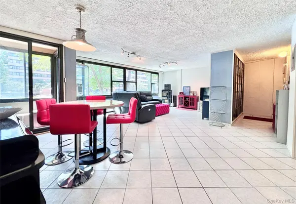 10-10 166 ST #3A, Beechhurst, NY 11357