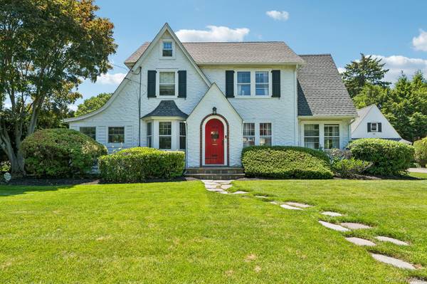 120 William ST, East Williston, NY 11596