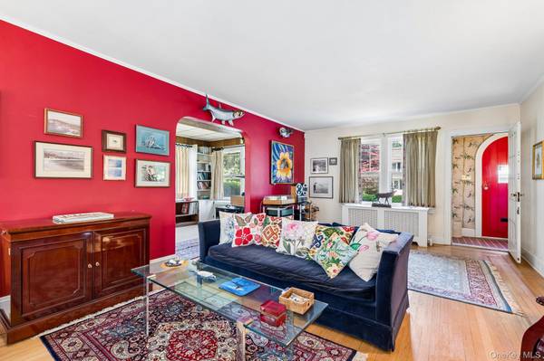 120 William ST, East Williston, NY 11596